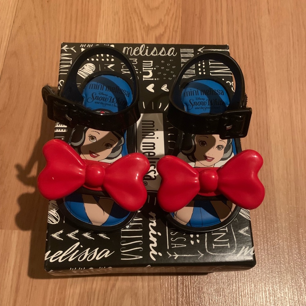 NIB Mini Melissa Shoes